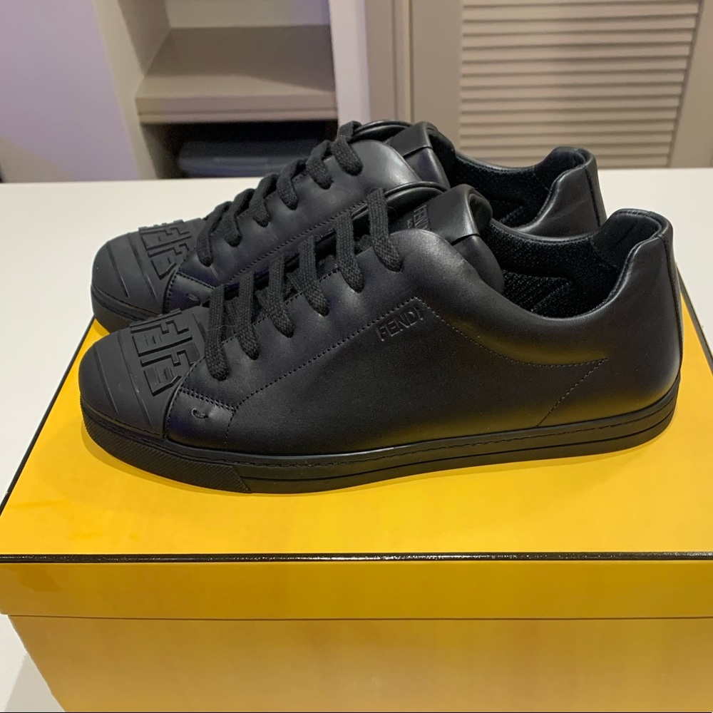 Fendi Logo Sneaker size 7 E